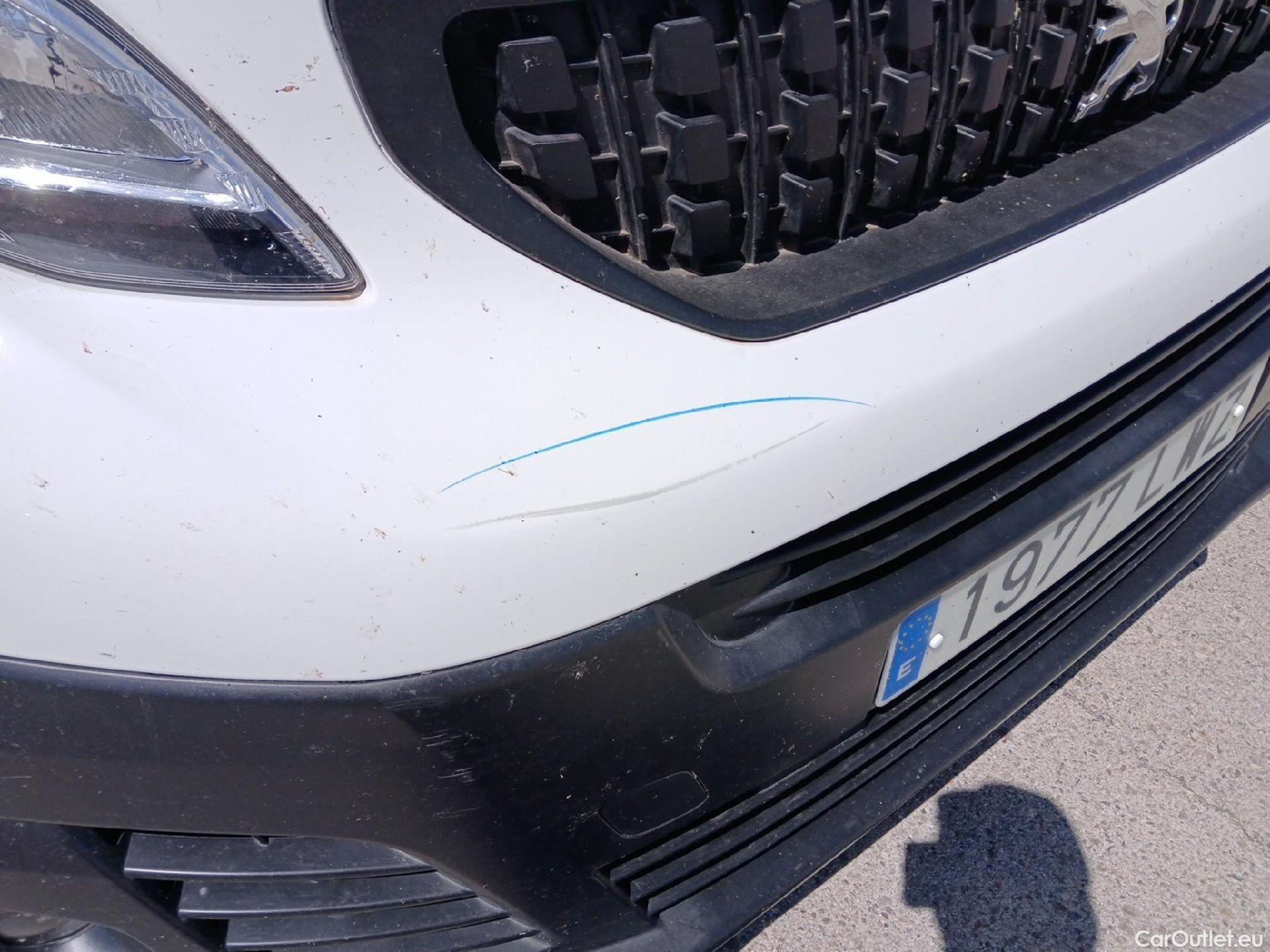  Peugeot  Expert PEUGEOT  / 2016 / 4P / furgón Furgón Premium 1.5 BlueHDi 100 Standard (AC) #18