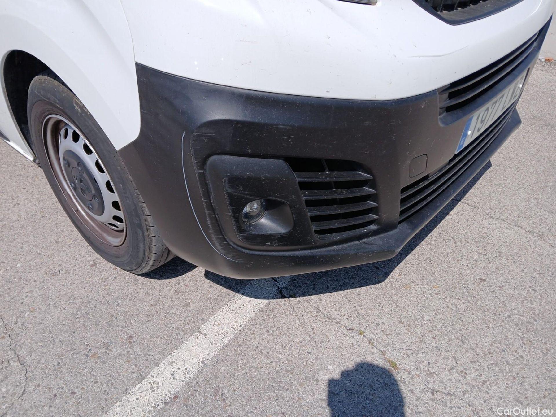  Peugeot  Expert PEUGEOT  / 2016 / 4P / furgón Furgón Premium 1.5 BlueHDi 100 Standard (AC) #16