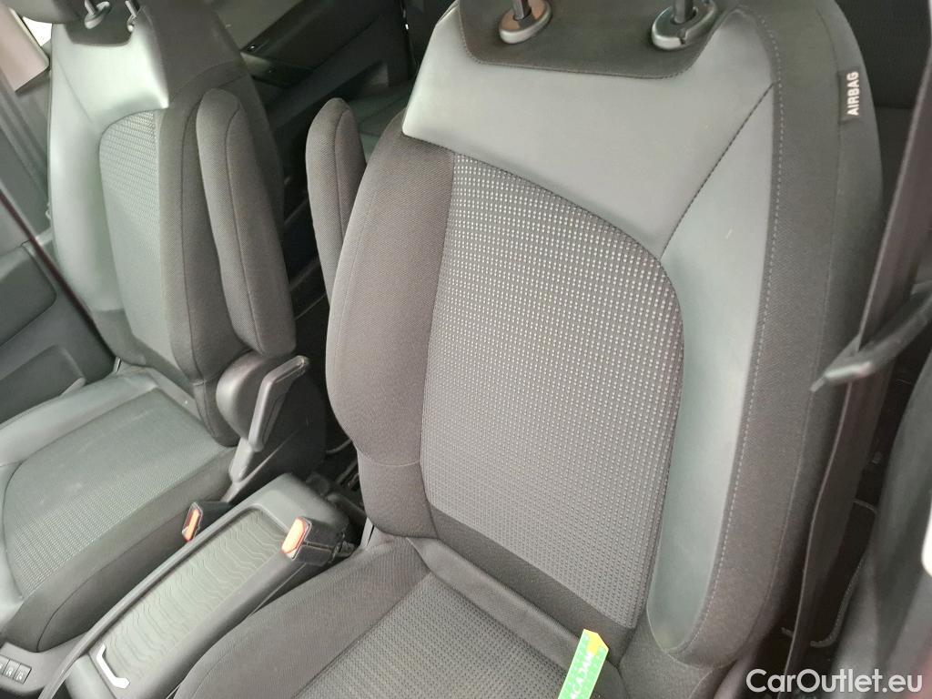  Citroen  C4 Grand Picasso /Spacetourer Shine 1.5 BlueHDi 130CV BVA8 E6d /Vo Repeint en Rouge / Teinte SIV Blanc Banquise / #27