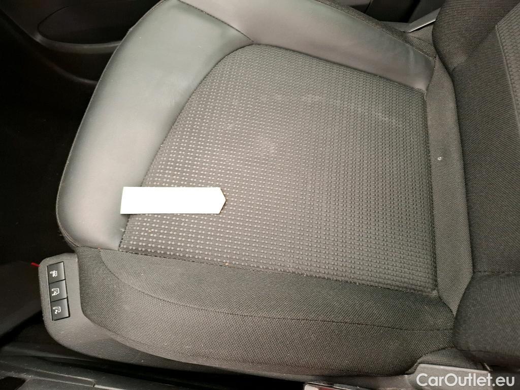 Citroen  C4 Grand Picasso /Spacetourer Shine 1.5 BlueHDi 130CV BVA8 E6d /Vo Repeint en Rouge / Teinte SIV Blanc Banquise / #25