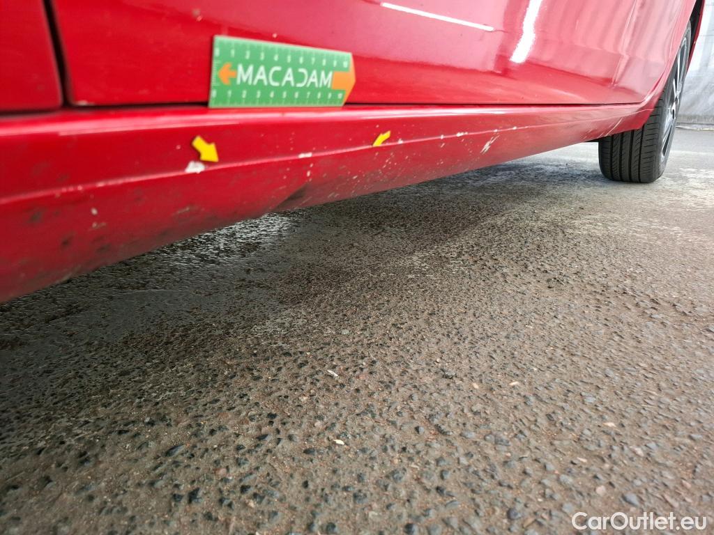  Citroen  C4 Grand Picasso /Spacetourer Shine 1.5 BlueHDi 130CV BVA8 E6d /Vo Repeint en Rouge / Teinte SIV Blanc Banquise / #3