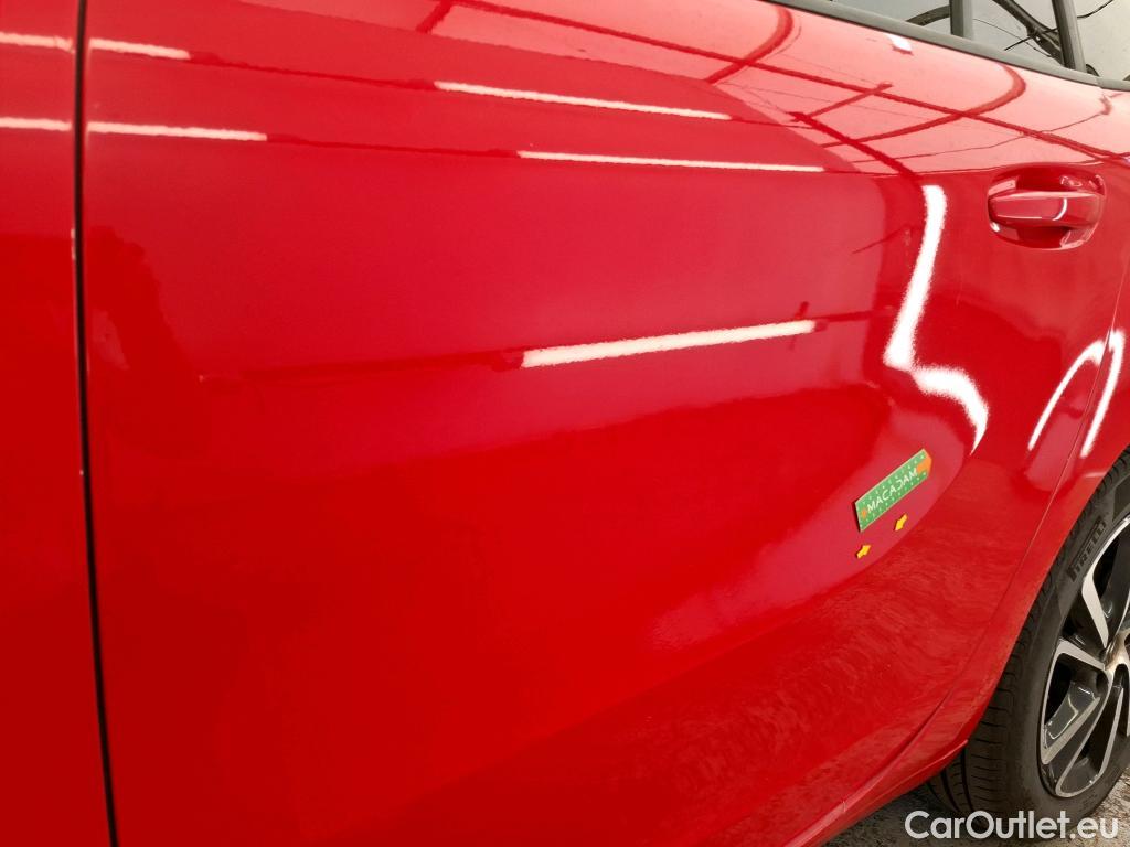  Citroen  C4 Grand Picasso /Spacetourer Shine 1.5 BlueHDi 130CV BVA8 E6d /Vo Repeint en Rouge / Teinte SIV Blanc Banquise / #17