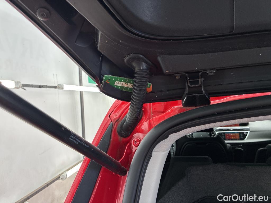  Citroen  C4 Grand Picasso /Spacetourer Shine 1.5 BlueHDi 130CV BVA8 E6d/Vo Repeint en Rouge / Teinte SIV Blanc Banquise / #63