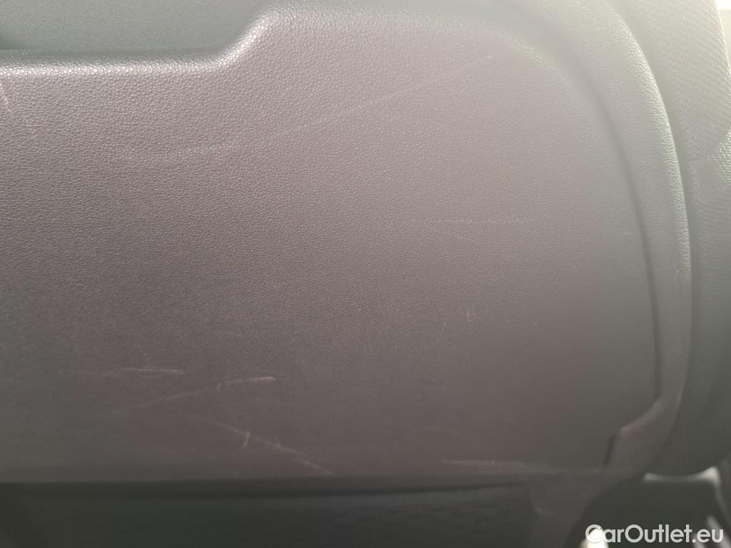  Citroen  C4 Grand Picasso /Spacetourer Shine 1.5 BlueHDi 130CV BVA8 E6d/Vo Repeint en Rouge / Teinte SIV Blanc Banquise / #84