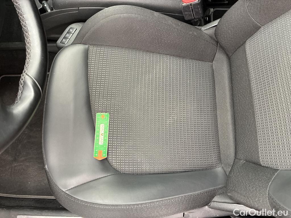  Citroen  C4 Grand Picasso /Spacetourer Shine 1.5 BlueHDi 130CV BVA8 E6d/Vo Repeint en Rouge / Teinte SIV Blanc Banquise / #57