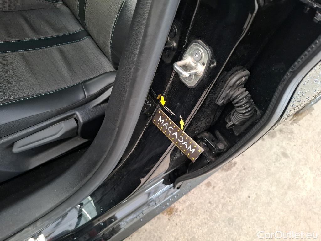  Peugeot  208  Allure Pack 1.2 PureTech 100CV BVA8 E6d #25