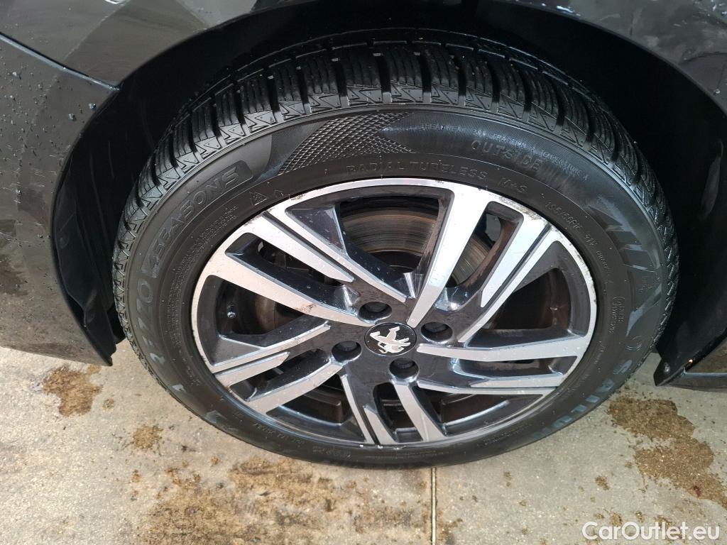  Peugeot  208  Allure Pack 1.2 PureTech 100CV BVA8 E6d #36