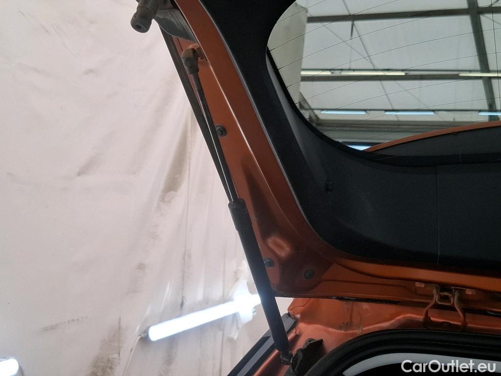  Peugeot  2008  Allure 1.5 HDi 110CV BVM6 E6d #40