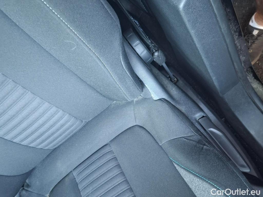  Peugeot  3008  II Active Pack 1.2 PureTech 130CV BVA8 E6d #24