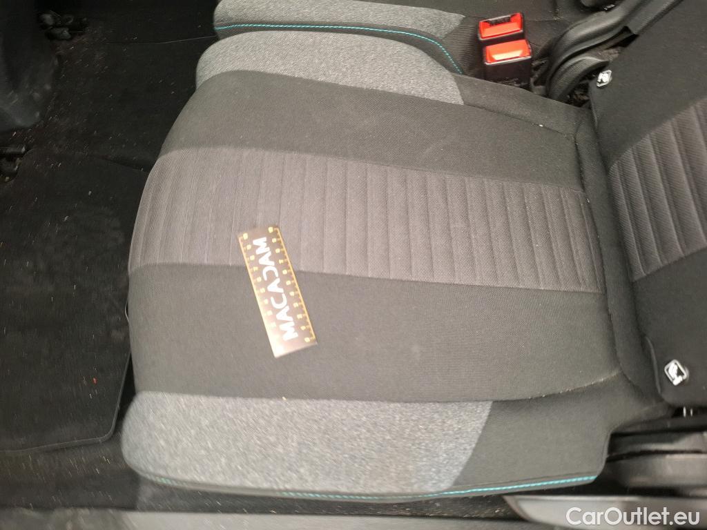  Peugeot  5008  Style 1.5 HDi 130CV BVM6 7 Sieges E6d #64