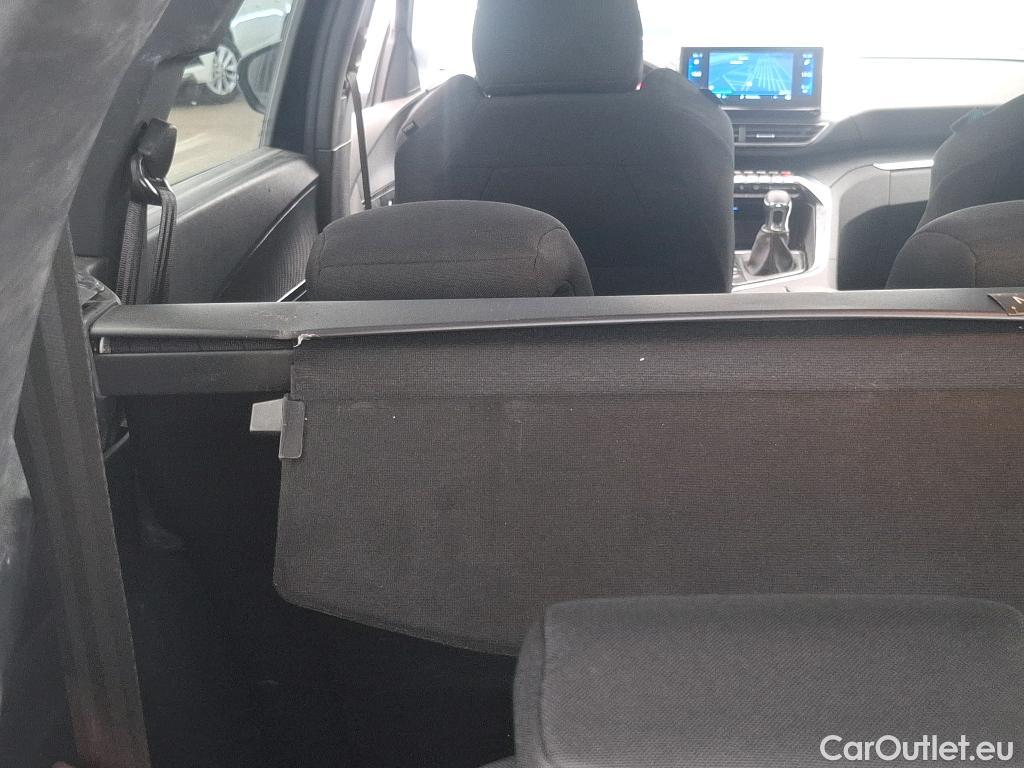  Peugeot  5008  Style 1.5 HDi 130CV BVM6 7 Sieges E6d #45