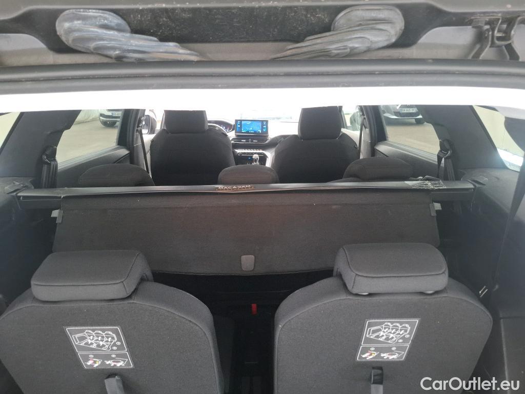  Peugeot  5008  Style 1.5 HDi 130CV BVM6 7 Sieges E6d #44
