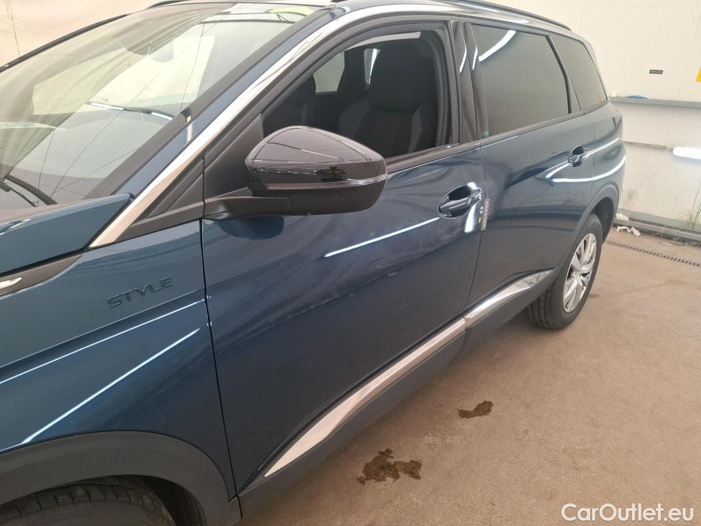  Peugeot  5008  Style 1.5 HDi 130CV BVM6 7 Sieges E6d #9
