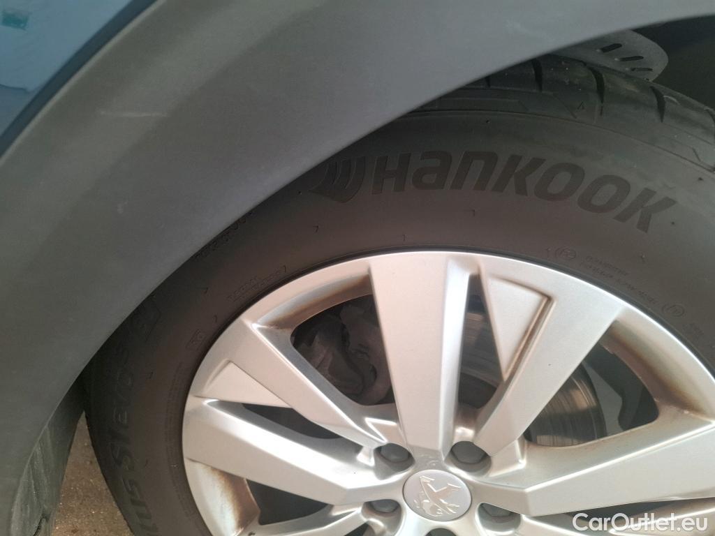  Peugeot  5008  Style 1.5 HDi 130CV BVM6 7 Sieges E6d #57