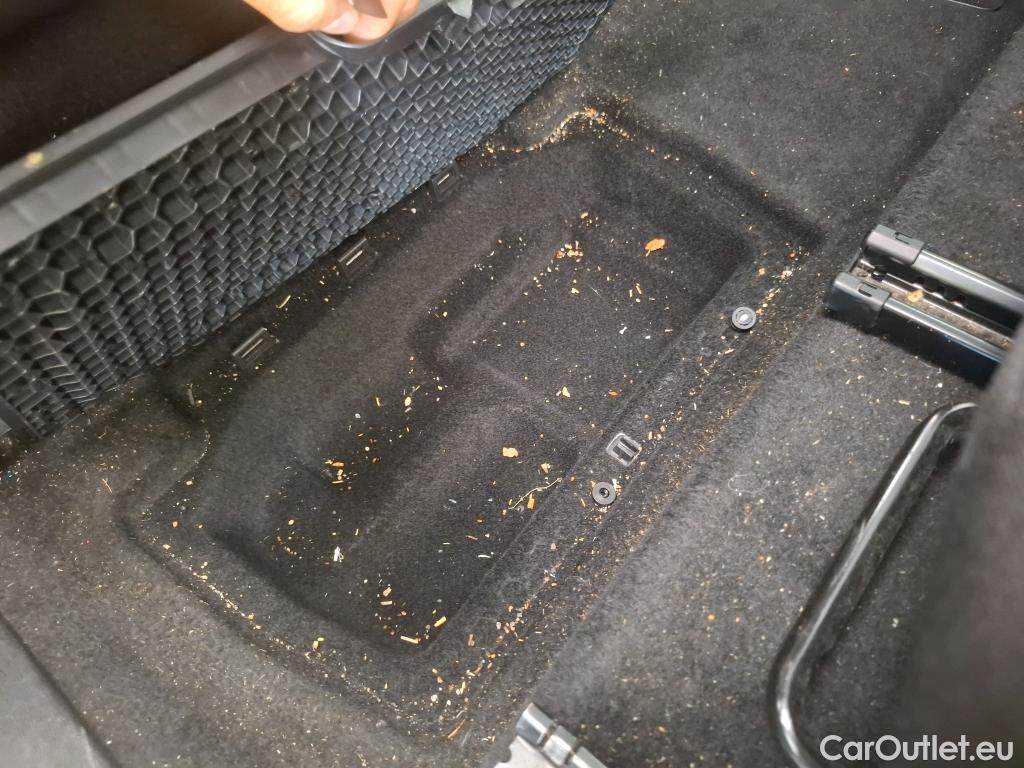  Peugeot  5008  Style 1.5 HDi 130CV BVM6 7 Sieges E6d #52