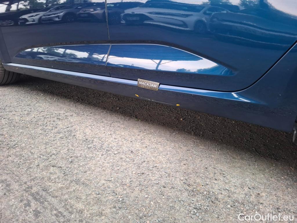  Renault  Megane RENAULT Mégane Berline / 2020 / 5P / Berline Business TCe 140 EDC FAP #40