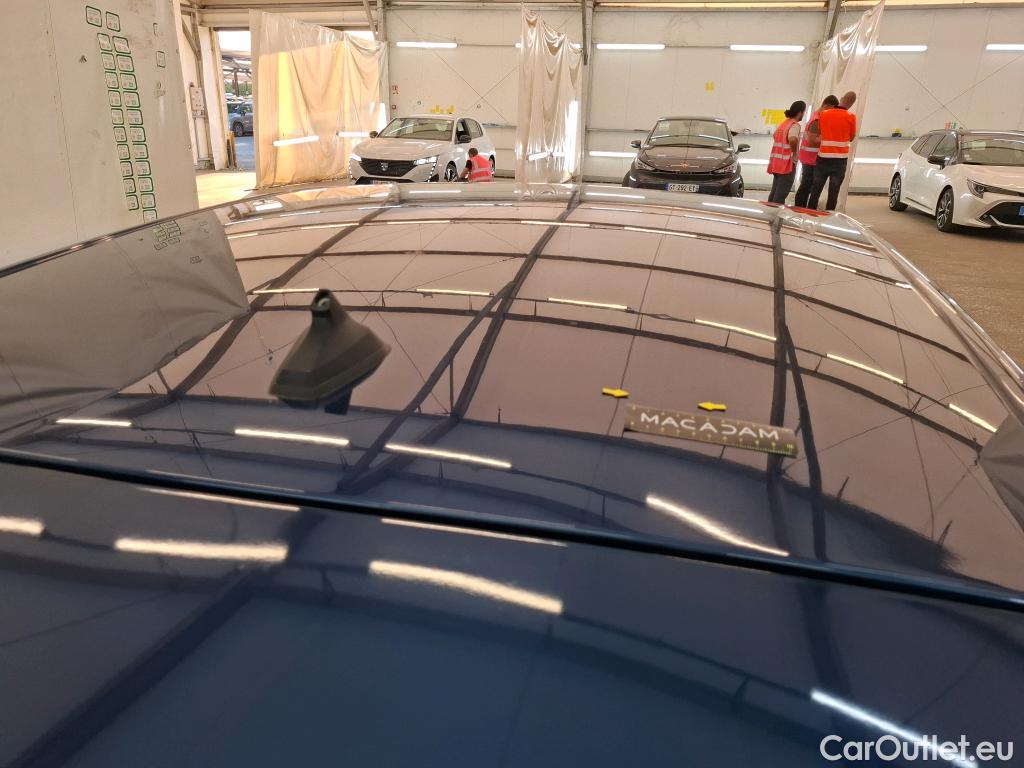 Renault  Megane RENAULT Mégane Berline / 2020 / 5P / Berline Business TCe 140 EDC FAP #60