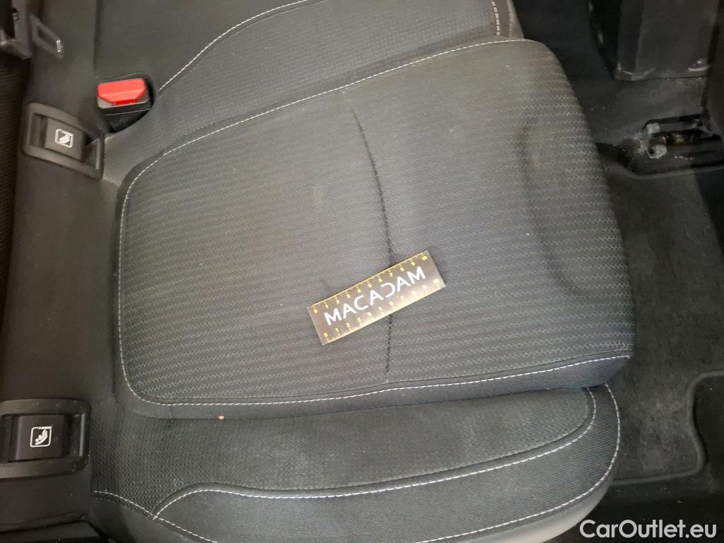  Renault  Megane RENAULT Mégane Berline / 2020 / 5P / Berline Business TCe 140 EDC FAP #69
