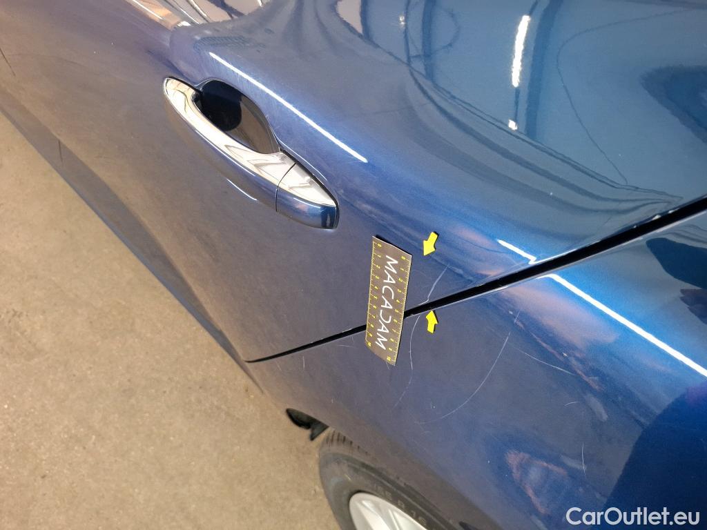  Renault  Megane RENAULT Mégane Berline / 2020 / 5P / Berline Business TCe 140 EDC FAP #81