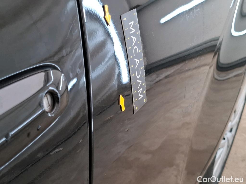  Toyota  Yaris TOYOTA  Hybride / 2019 / 5P / Berline Hybride 116h Dynamic Business Beyond Zer #2
