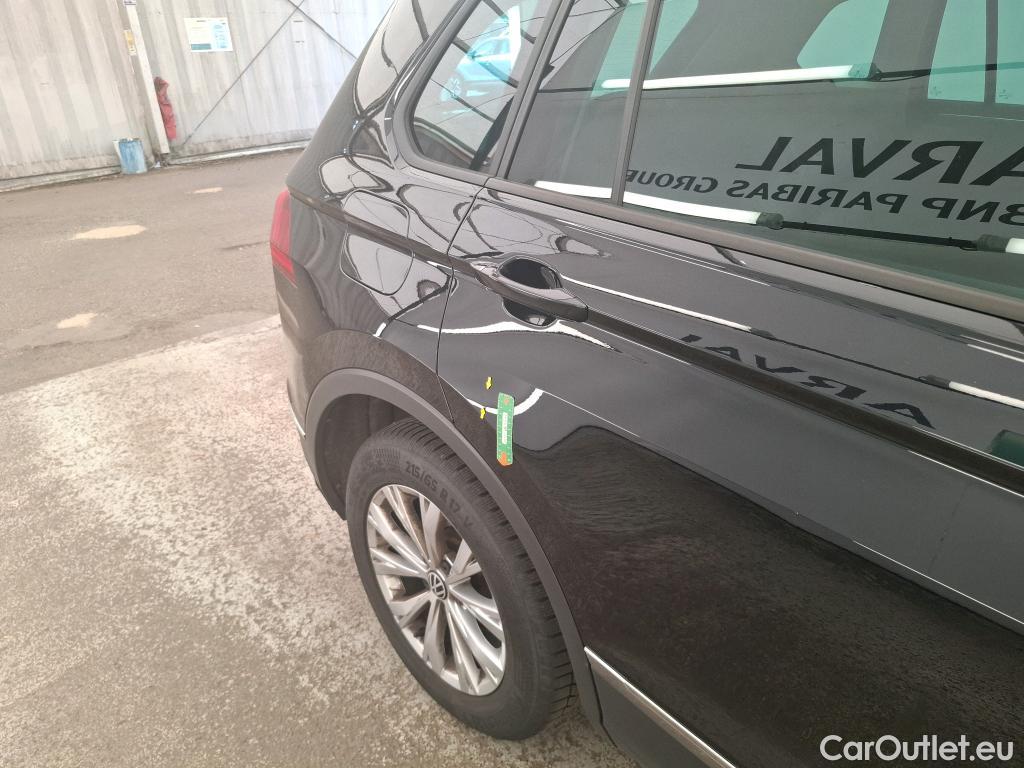  Volkswagen  Tiguan VOLKSWAGEN  / 2020 / 5P / SUV 2.0 TDI 150 DSG7 Life Business #9
