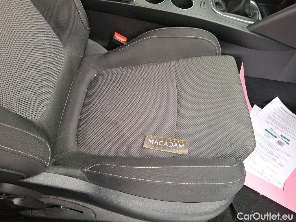  Renault  Megane  IV Berline 5pt. Société Air Nav 1.5 dCi 90CV BVM6 E6 #27