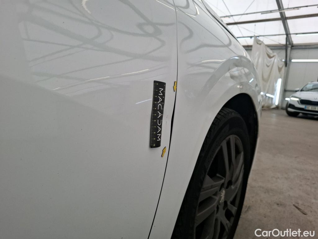  Peugeot  208 PEUGEOT  / 2019 / 5P / Berline / VU 1.2 PT 100 S&S EAT8 Active Business R #7