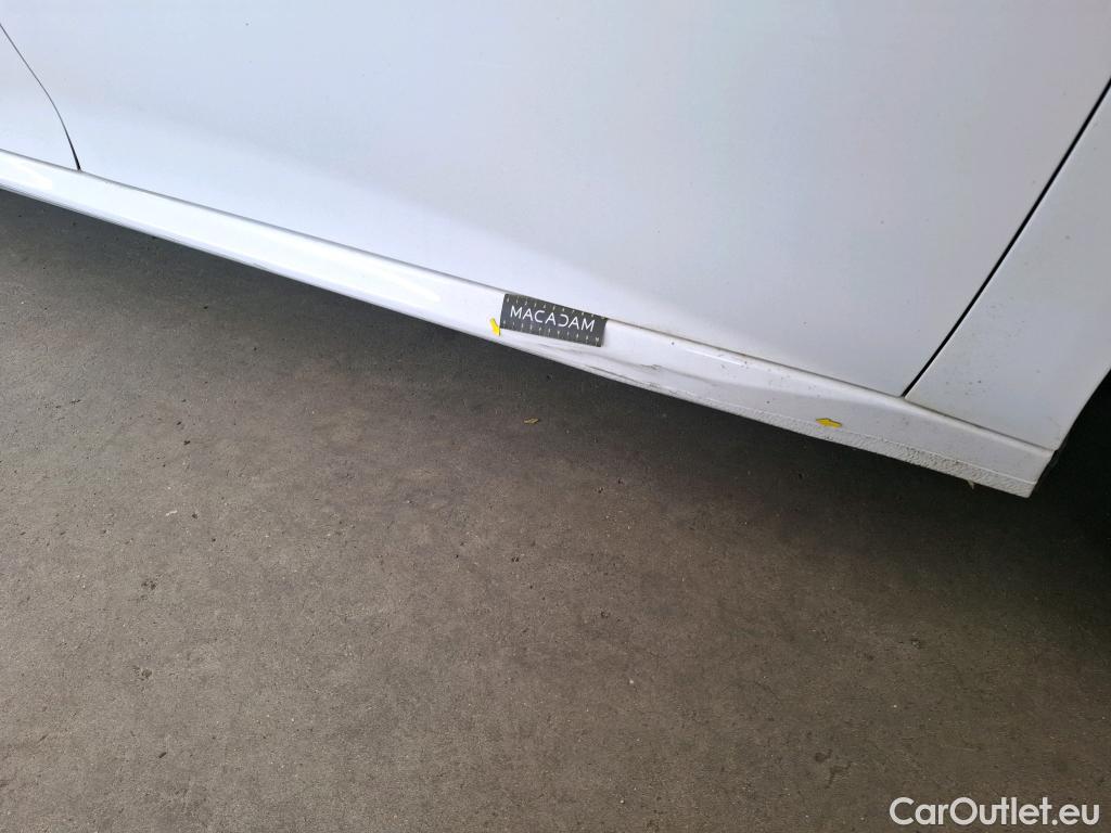  Peugeot  208  Premium 1.5 HDi 100CV BVM6 E6d #13