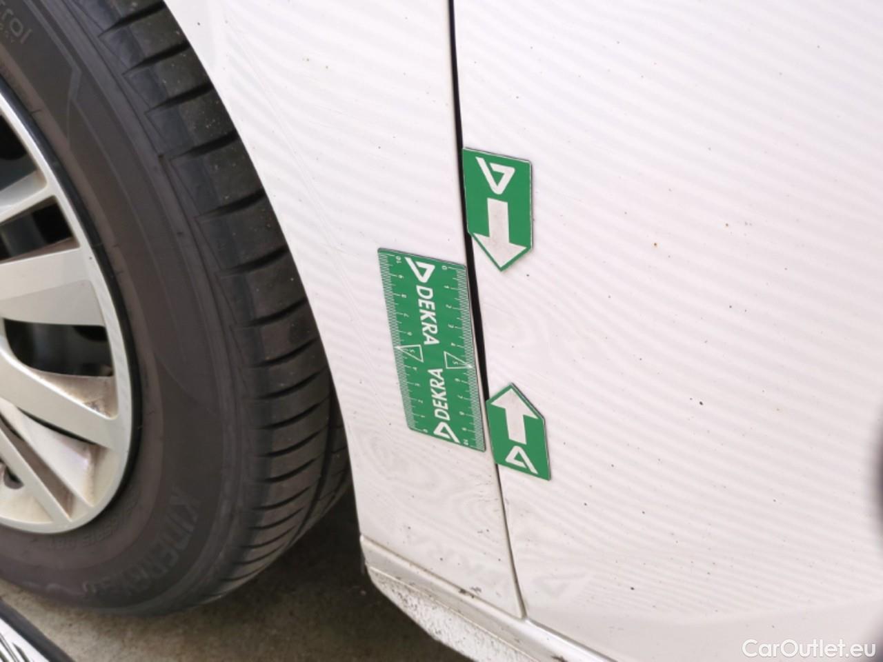  Peugeot  208  Premium 1.5 HDi 100CV BVM6 E6d #15