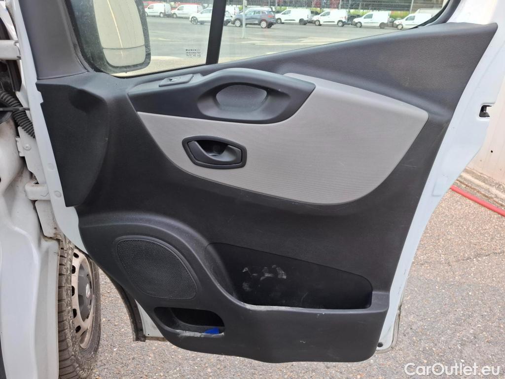  Renault  Trafic RENAULT  VU 4p Fourgon FG CF L2H1 1200 dCi 95 E6 #39