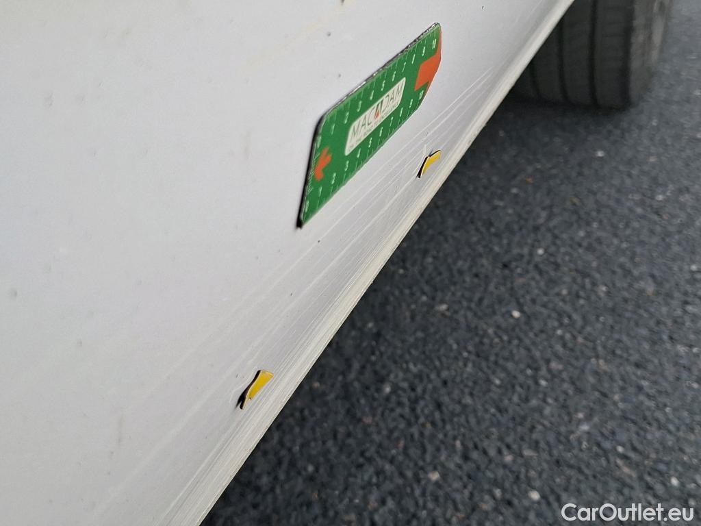  Renault  Master  III Fourgon L2H2 3 5 Grand Confort dCi 110CV BVM6 E6 #21