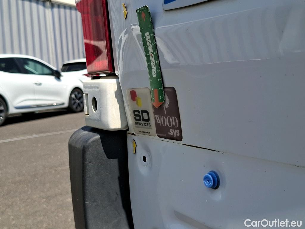  Renault  Master  III Fourgon L2H2 3 5 Grand Confort dCi 110CV BVM6 E6 #37