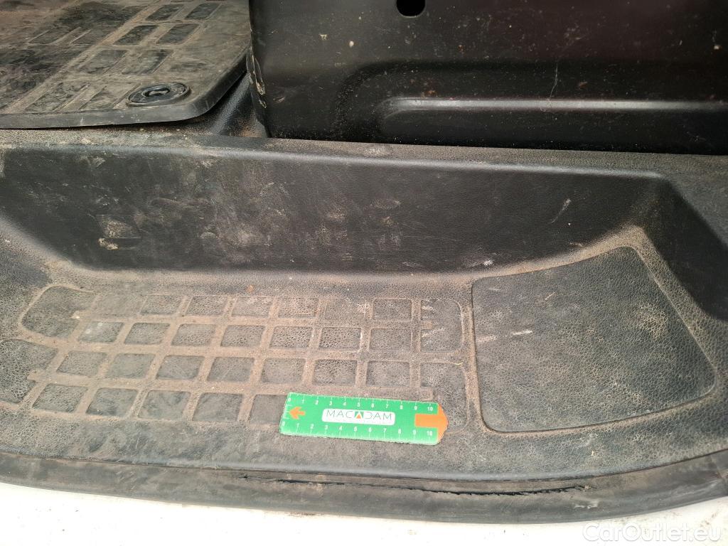  Peugeot  Expert  Fourgon Premium L3 2.0 HDi 120CV BVM6 E6d #20