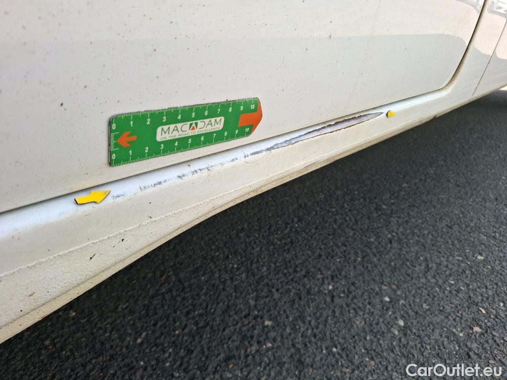  Renault  Master  III Fourgon L2H2 3 5 Grand Confort dCi 110CV BVM6 E6 #54