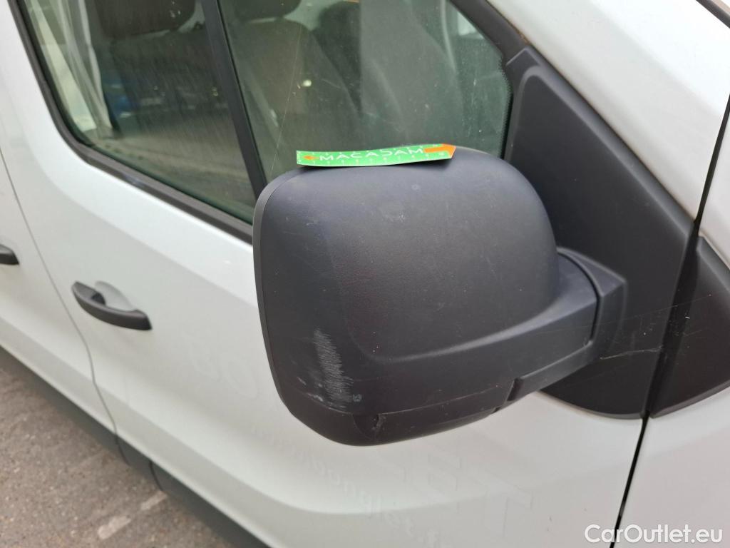  Renault  Trafic RENAULT  VU 4p Fourgon FG CF L2H1 1200 dCi 95 E6 #40