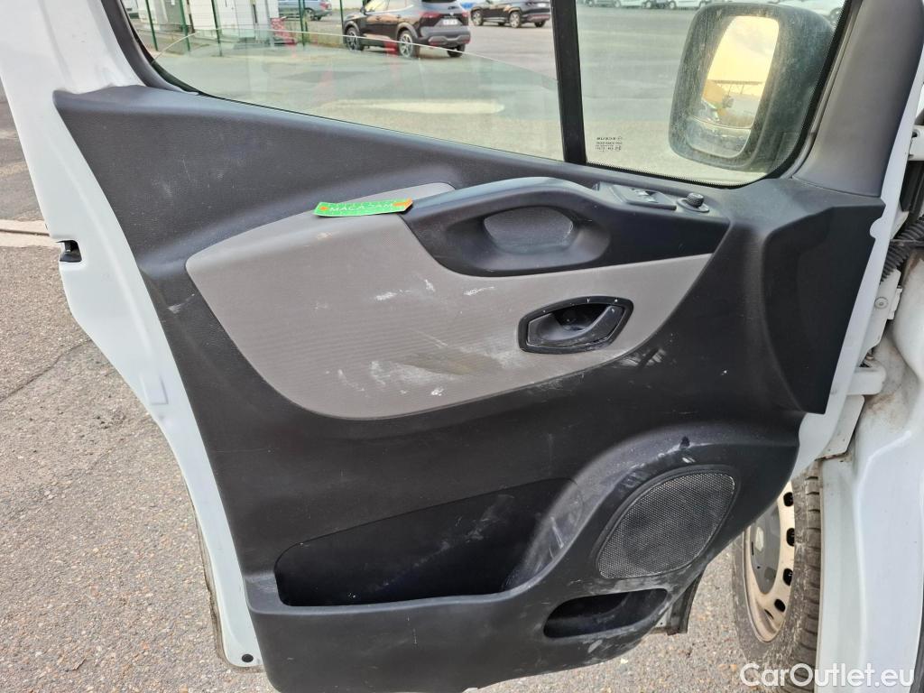  Renault  Trafic RENAULT  VU 4p Fourgon FG CF L2H1 1200 dCi 95 E6 #37