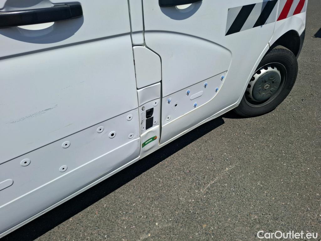  Renault  Master  III Fourgon L2H2 3 5 Grand Confort dCi 110CV BVM6 E6 #84