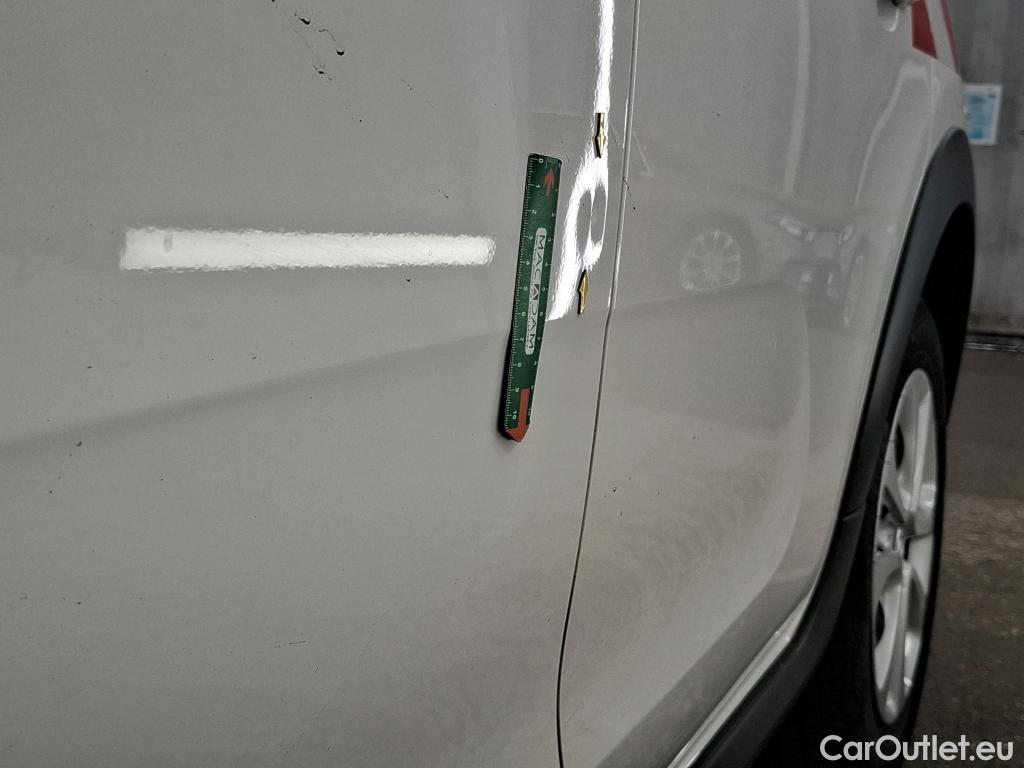  Citroen  C3  Société Feel 1.5 BlueHDI 100CV BVM5 E6dT #2