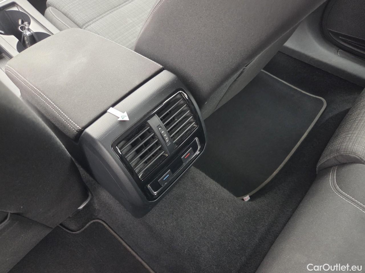  Volkswagen  Passat Var.Comfortline 2.0 TDI DSG 150 CP #42