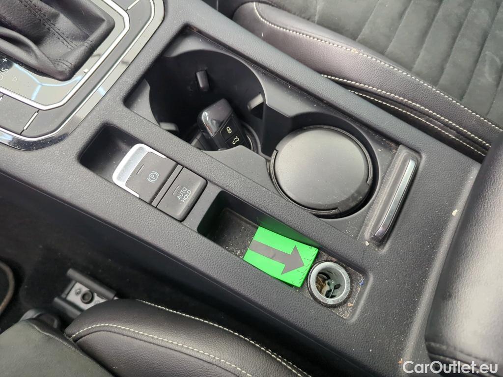  Volkswagen  Passat Highline 2.0 TDI DSG 150 CP #11