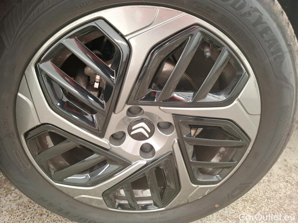  Citroen  C4 CITROEN  X / 2022 / 4P / Berline PureTech 130 S&S EAT8 Feel Pack #17