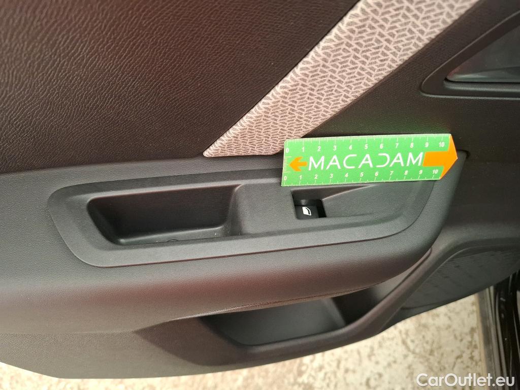  Citroen  C4 CITROEN  X / 2022 / 4P / Berline PureTech 130 S&S EAT8 Feel Pack #13