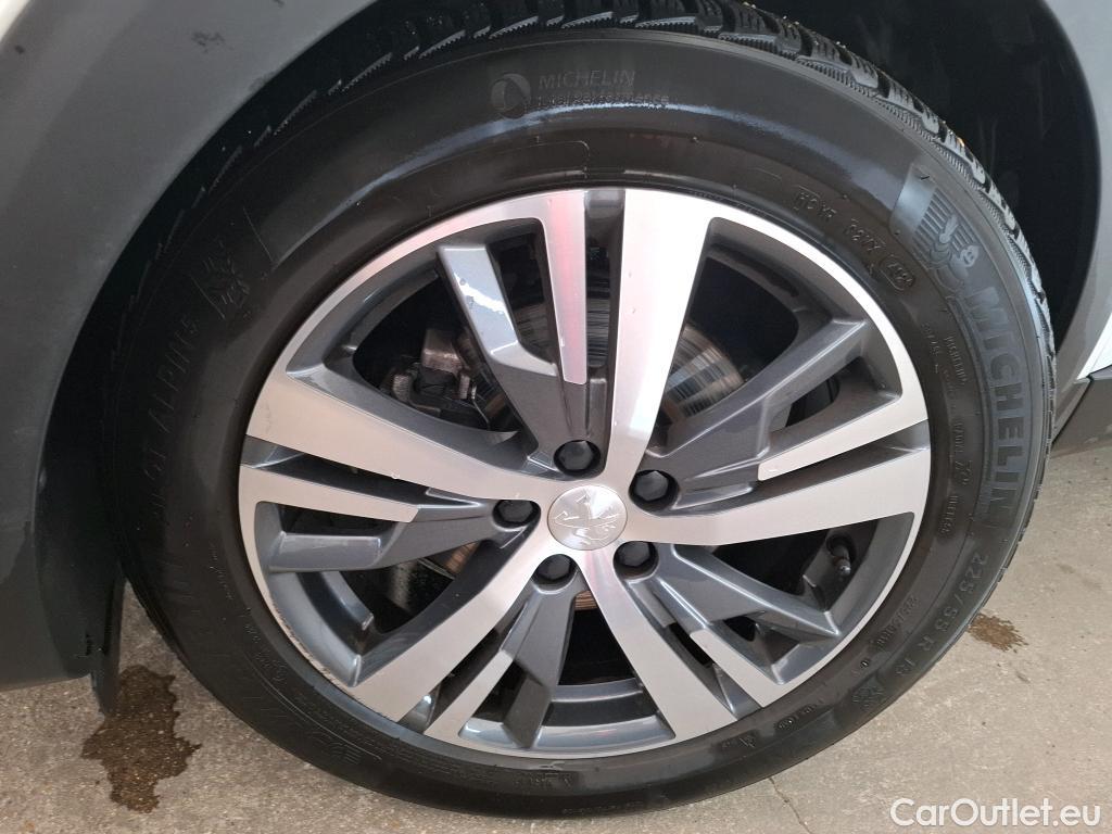  Peugeot  3008  Allure Pack 1.2 PureTech 130CV BVA8 E6d #2