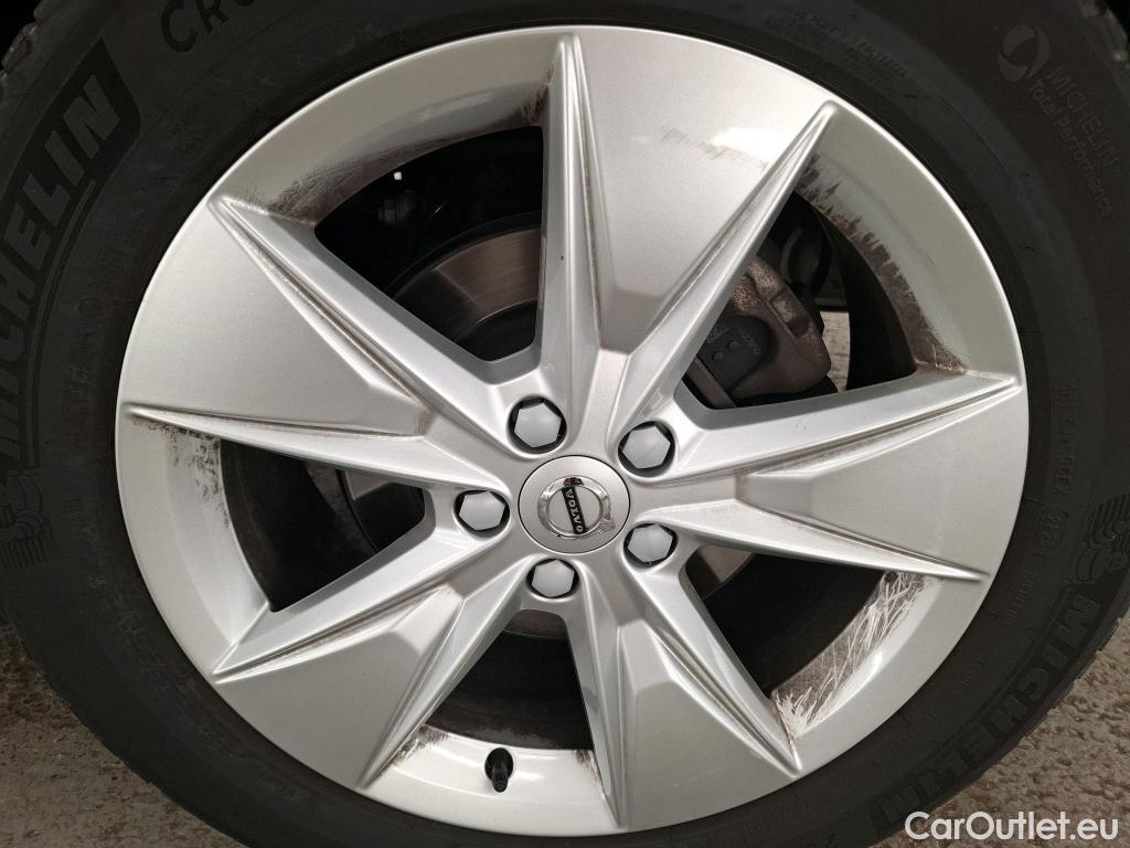  Volvo  XC 40 XC40 Momentum 2WD 2.0 #31