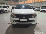  Mitsubishi  L200 MITSUBISHI  / 2015 / 4P / PICKUP 2.4 DI-D CLUB CAB INVITE #108