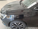  Renault  Austral RENAULT  / 2022 / 5P / SUV 1.2 E-TECH HEV 200 ICONIC AT #57