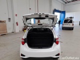  Toyota  Yaris TOYOTA  / 2017 / 5P / BERLINA 1.5 HYBRID BUSINESS #5