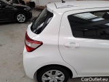  Toyota  Yaris TOYOTA  / 2017 / 5P / BERLINA 1.5 HYBRID BUSINESS #36