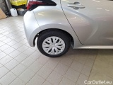  Toyota  Yaris TOYOTA  / 2020 / 5P / BERLINA HYBRID BUSINESS MY21 #76