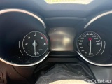  Alfa Romeo   STELVIO ALFA ROMEO / 2017 / 5P / SUV 2.2 TURBO DIESEL 190CV BUSINESS AT8 Q4 #162